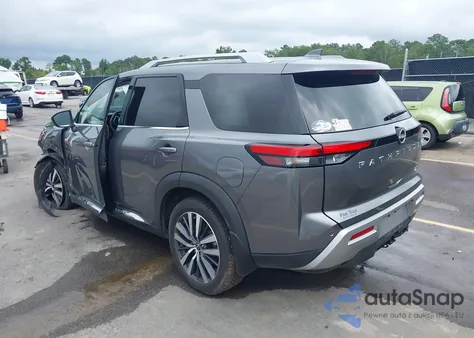 2022 Nissan Pathfinder Platinum z USA, uszkodzony, nr VIN 5N1DR3DK1NC267282